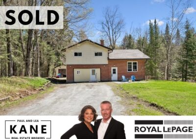 1052 Old Falkenburg Rd, Bracebridge